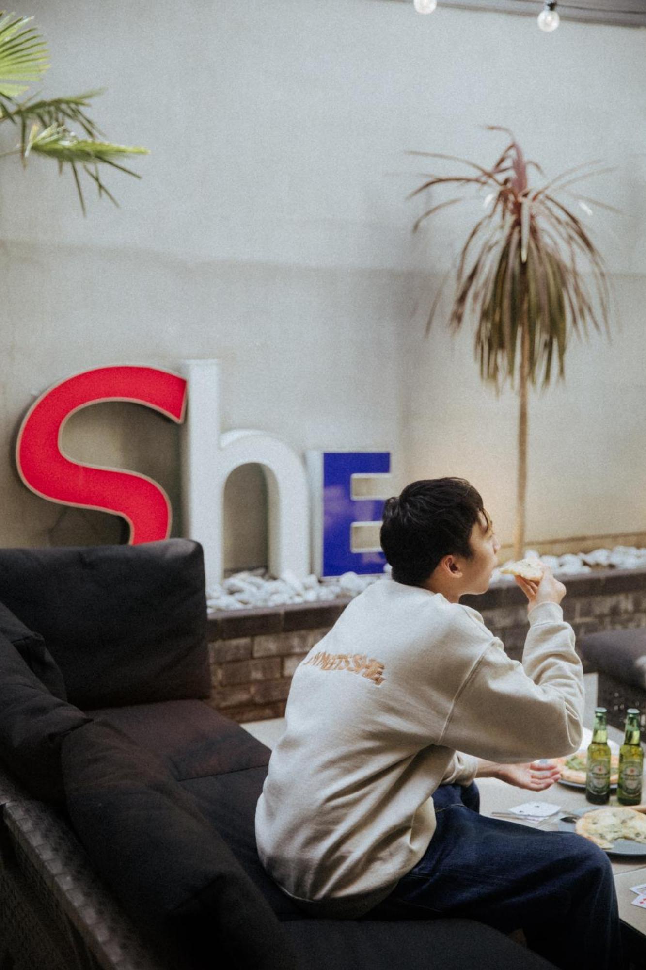 Hotel She, Osaka Luaran gambar